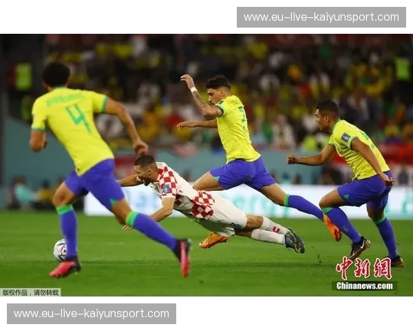 绿茵场上的桑巴风情与格子军团的坚韧：2014巴西世界杯揭幕战燃情回顾